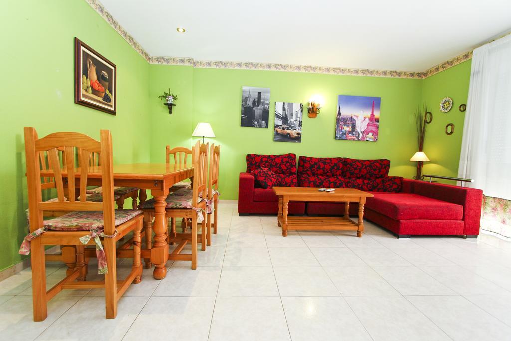 Mar Pineda Planet Costa Dorada Apartment La Pineda Room photo